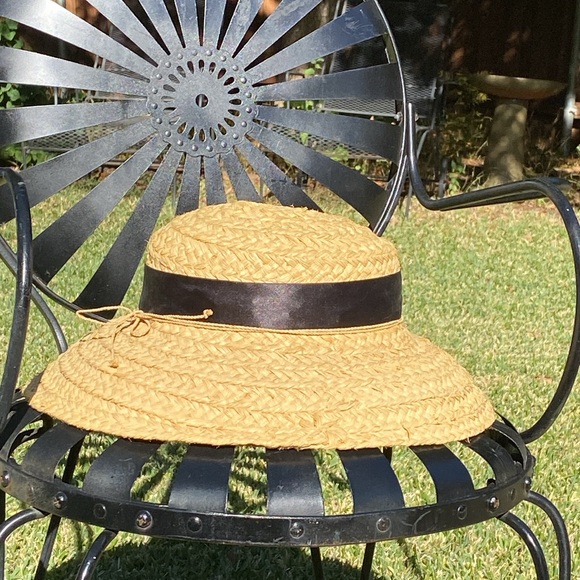 Helen Kaminski Classic 5 Raffia Woven Wide Brimmed Hat